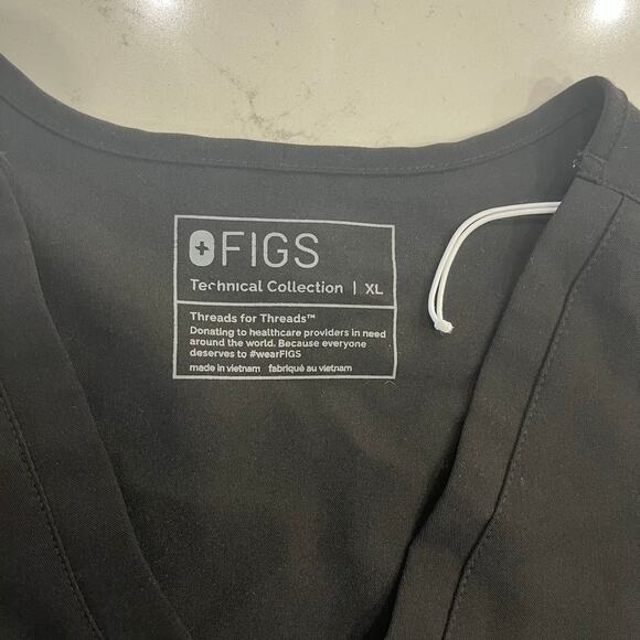 NWOT Figs Casma Three-Pocket Scrub Top Black Size XL - Picture 5 of 5
